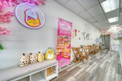 Propiedad comercial en venta en Cutler Bay, Florida № 1689508 - foto 6