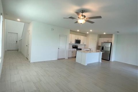 Casa en alquiler en San Antonio, Florida, 4 dormitorios, 173.73 m2 № 1909100 - foto 4