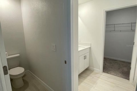 Casa en alquiler en San Antonio, Florida, 4 dormitorios, 173.73 m2 № 1909100 - foto 15