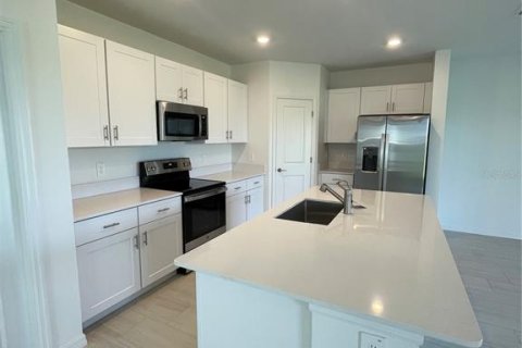 Casa en alquiler en San Antonio, Florida, 4 dormitorios, 173.73 m2 № 1909100 - foto 6