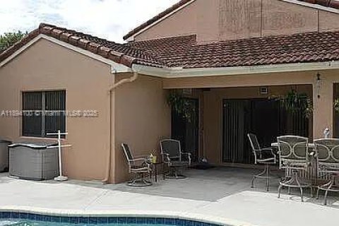 Casa en venta en Davie, Florida, 4 dormitorios, 188.78 m2 № 1945881 - foto 27