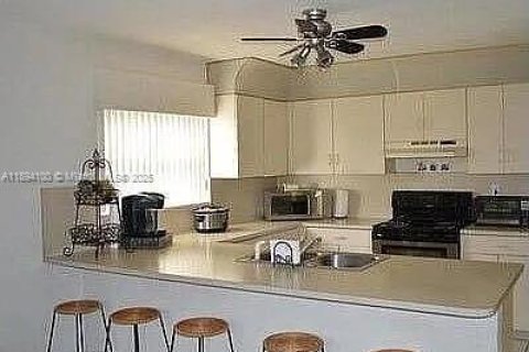 Casa en venta en Davie, Florida, 4 dormitorios, 188.78 m2 № 1945881 - foto 9