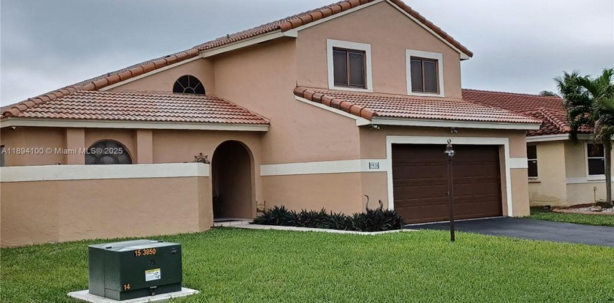 Casa en Davie, Florida 4 dormitorios, 188.78 m2 № 1945881