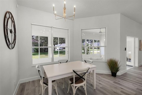 House in Leesburg, Florida 3 bedrooms, 193.98 sq.m. № 1877255 - photo 9