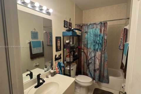 Condo in Homestead, Florida, 3 bedrooms  № 1869956 - photo 12