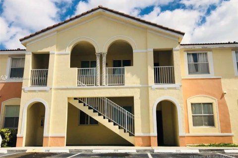 Condo in Homestead, Florida, 3 bedrooms  № 1869956 - photo 1