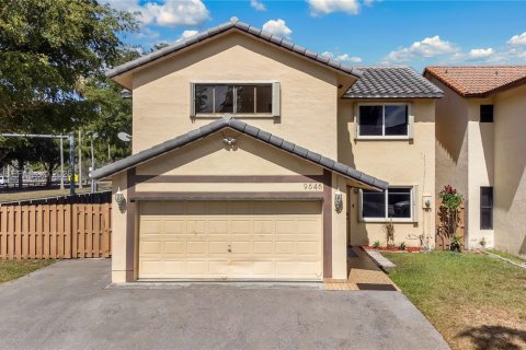 Villa ou maison à louer à Miami, Floride: 3 chambres, 191.38 m2 № 2030829 - photo 22