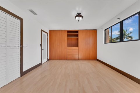 Villa ou maison à louer à Miami, Floride: 3 chambres, 191.38 m2 № 2030829 - photo 12