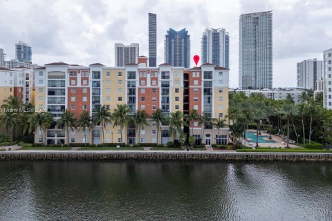 Condo in Sunny Isles Beach, Florida, 2 bedrooms  № 1958050 - photo 2