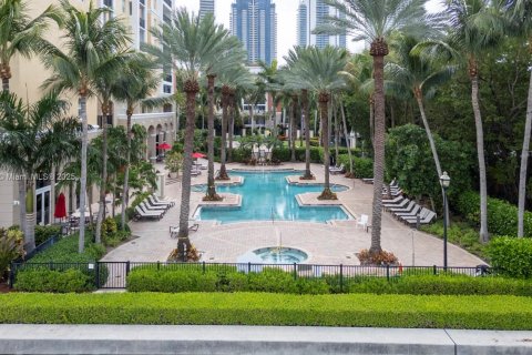 Condo in Sunny Isles Beach, Florida, 2 bedrooms  № 1958050 - photo 1