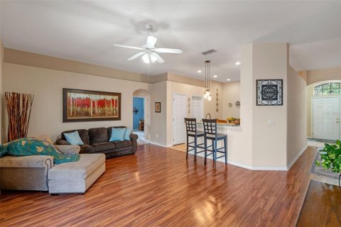 Villa ou maison à vendre à Oviedo, Floride: 4 chambres, 187.11 m2 № 1804084 - photo 4