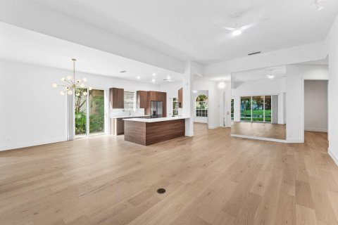 Villa ou maison à vendre à West Palm Beach, Floride: 3 chambres, 193.61 m2 № 2406219 - photo 4