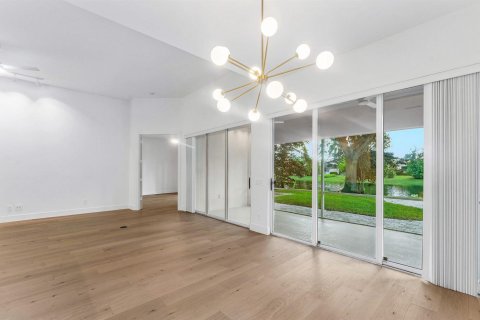 Villa ou maison à vendre à West Palm Beach, Floride: 3 chambres, 193.61 m2 № 2406219 - photo 13