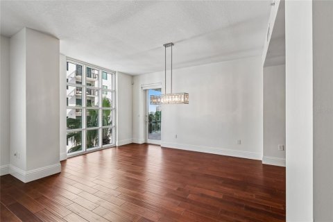 Condo in Tampa, Florida, 2 bedrooms № 2148380 - photo 10