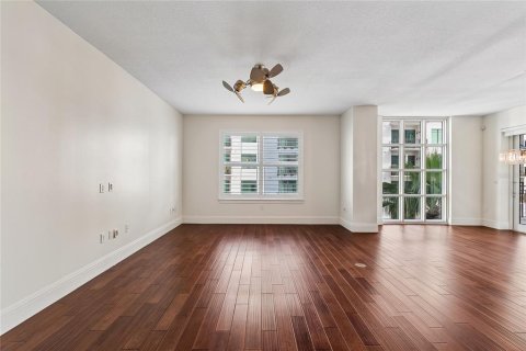 Condo in Tampa, Florida, 2 bedrooms № 2148380 - photo 19