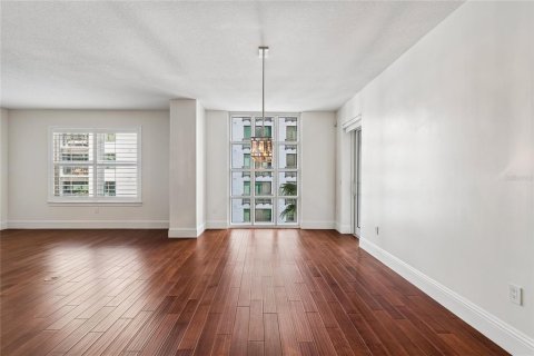 Condo in Tampa, Florida, 2 bedrooms № 2148380 - photo 7