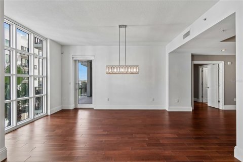 Condo in Tampa, Florida, 2 bedrooms № 2148380 - photo 9