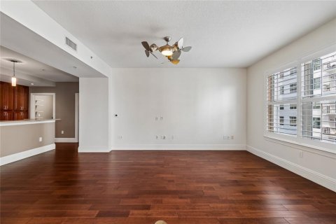 Condo in Tampa, Florida, 2 bedrooms № 2148380 - photo 22