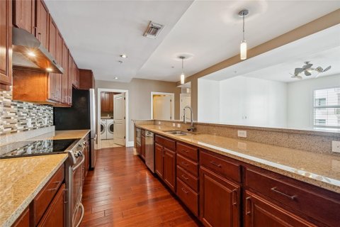 Condo in Tampa, Florida, 2 bedrooms № 2148380 - photo 28