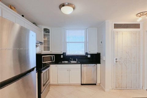 Снять в аренду кондоминиум в Форт-Лодердейл, Флорида 2 спальни, 130.06м2, № 2033477 - фото 8