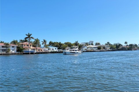 Снять в аренду кондоминиум в Форт-Лодердейл, Флорида 2 спальни, 130.06м2, № 2033477 - фото 27