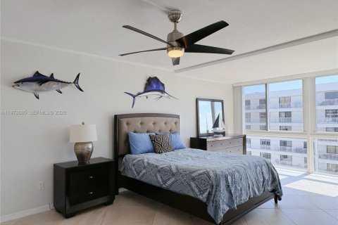 Снять в аренду кондоминиум в Форт-Лодердейл, Флорида 2 спальни, 130.06м2, № 2033477 - фото 12