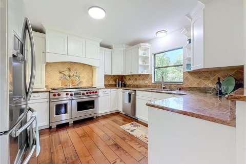 Villa ou maison à vendre à Tampa, Floride: 3 chambres, 171.03 m2 № 2437214 - photo 13
