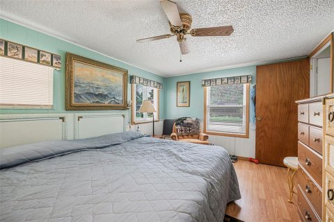 House in Astor, Florida 2 bedrooms, 140.84 sq.m. № 1718220 - photo 10