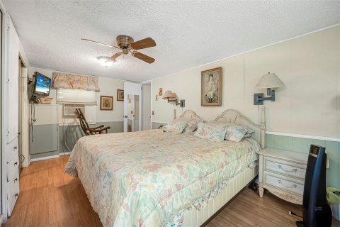 House in Astor, Florida 2 bedrooms, 140.84 sq.m. № 1718220 - photo 14