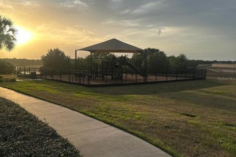 Villa ou maison à louer à Groveland, Floride: 4 chambres, 194.91 m2 № 1675873 - photo 13