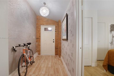 Casa en alquiler en Fort Lauderdale, Florida, 1 dormitorio, 179.77 m2 № 1887920 - foto 7