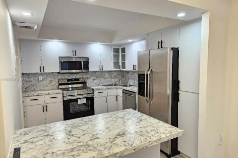 Copropriété à louer à Aventura, Floride: 1 chambre, 93.37 m2 № 1877954 - photo 1