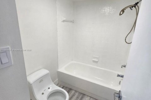 Copropriété à louer à Aventura, Floride: 1 chambre, 93.37 m2 № 1877954 - photo 9