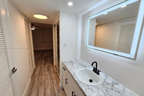 Copropriété à louer à Aventura, Floride: 1 chambre, 93.37 m2 № 1877954 - photo 10