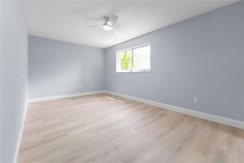 House in Clearwater, Florida 4 bedrooms, 229.28 sq.m. № 1878207 - photo 15