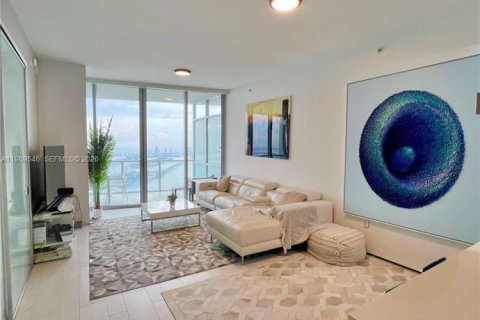 Copropriété à louer à Miami, Floride: 2 chambres, 137.22 m2 № 2051593 - photo 2