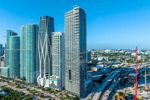 Copropriété à louer à Miami, Floride: 2 chambres, 137.22 m2 № 2051593 - photo 6
