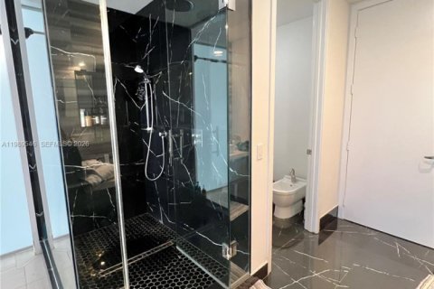 Copropriété à louer à Miami, Floride: 2 chambres, 137.22 m2 № 2051593 - photo 3