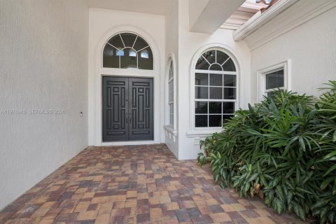 Купить виллу или дом в Дейви, Флорида 6 спален, 533.91м2, № 2047966 - фото 2