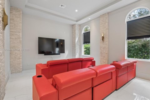 Купить виллу или дом в Дейви, Флорида 6 спален, 533.91м2, № 2047966 - фото 21