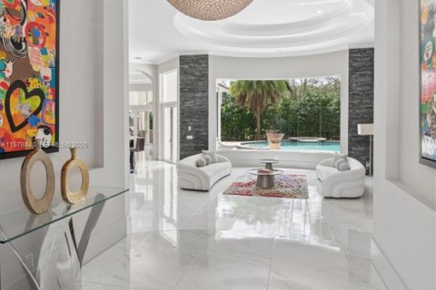 Купить виллу или дом в Дейви, Флорида 6 спален, 533.91м2, № 2047966 - фото 3