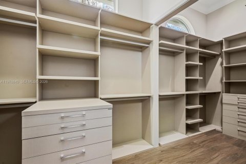 Купить виллу или дом в Дейви, Флорида 6 спален, 533.91м2, № 2047966 - фото 18