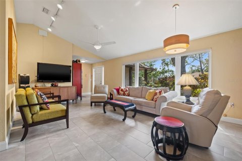 Villa ou maison à vendre à Saint Petersburg, Floride: 3 chambres, 215.53 m2 № 1620170 - photo 9