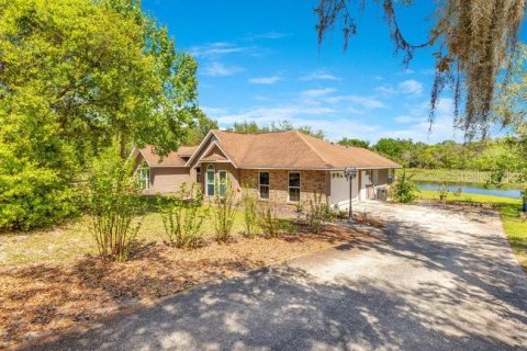House in DeBary, Florida 3 bedrooms, 185.62 sq.m. № 1570930 - photo 26