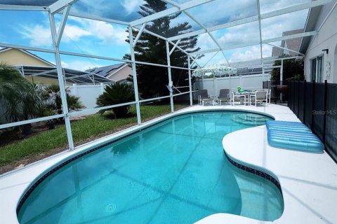House in Davenport, Florida 3 bedrooms, 145.11 sq.m. № 2231381 - photo 2