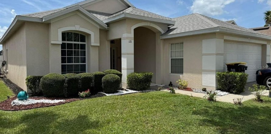 House in Davenport, Florida 3 bedrooms, 145.11 sq.m. № 2231381