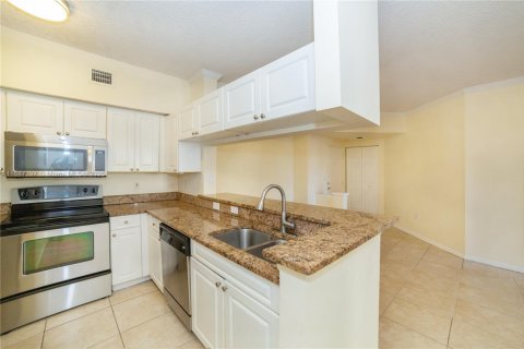 Condo in Sunny Isles Beach, Florida, 2 bedrooms  № 1428374 - photo 2