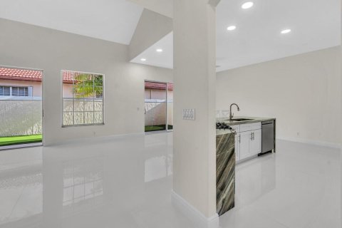 Casa en venta en Palm Beach Gardens, Florida, 4 dormitorios, 223.24 m2 № 2432510 - foto 12