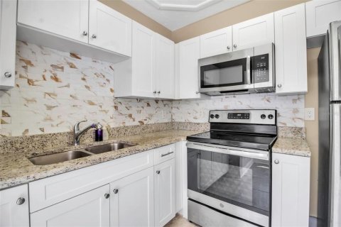 House in Bradenton, Florida 2 bedrooms, 97.55 sq.m. № 1675492 - photo 28