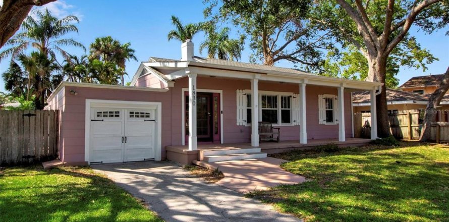 House in Bradenton, Florida 2 bedrooms, 97.55 sq.m. № 1675492